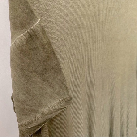 Jane + Delancey Drop Shoulder Short Sleeve Tee Scoop Neck High-Low Top - Picture 5 of 8